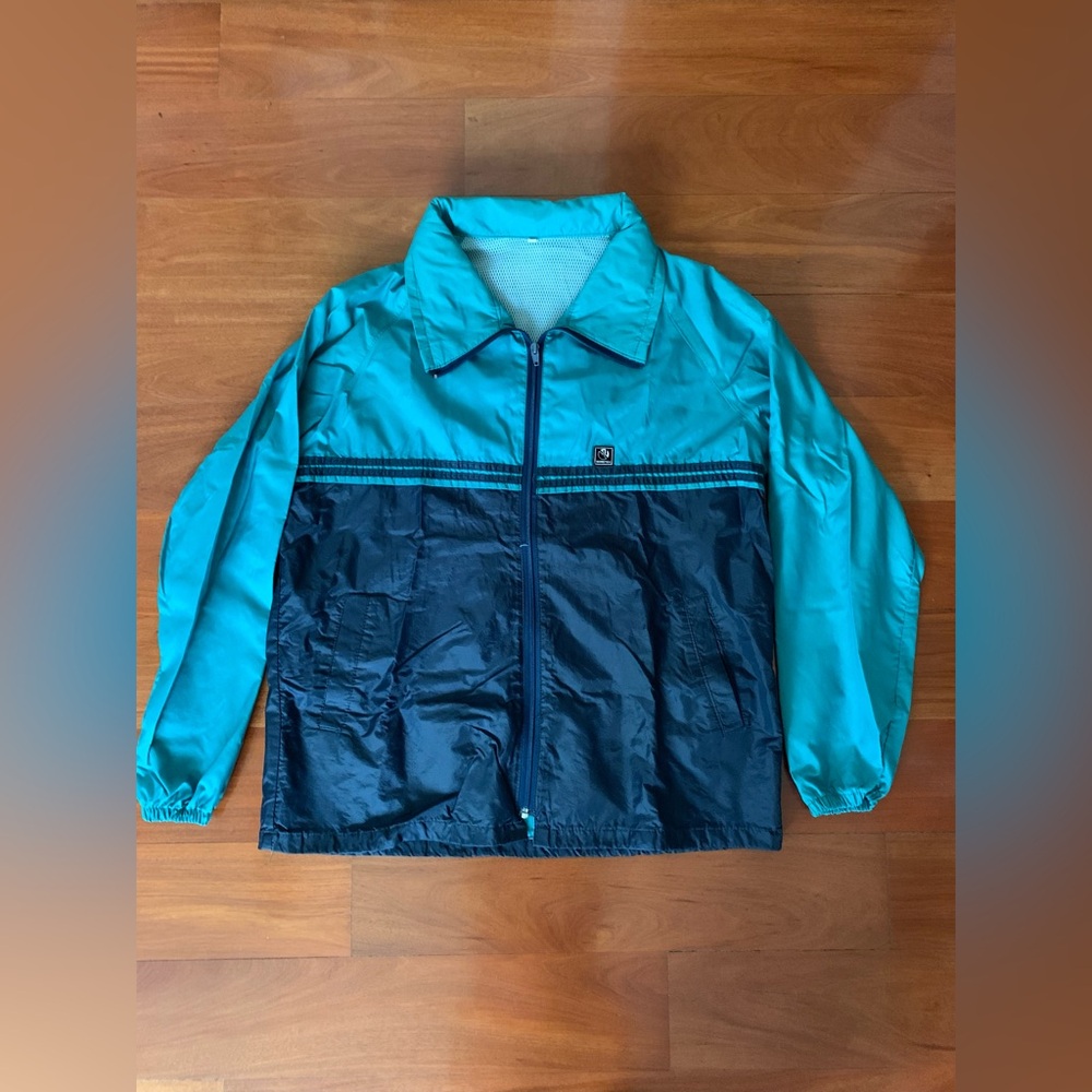 Men’s Large, Goretex windbreaker